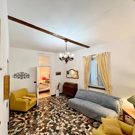 Lovingenoa Prione Apartment Exterior photo