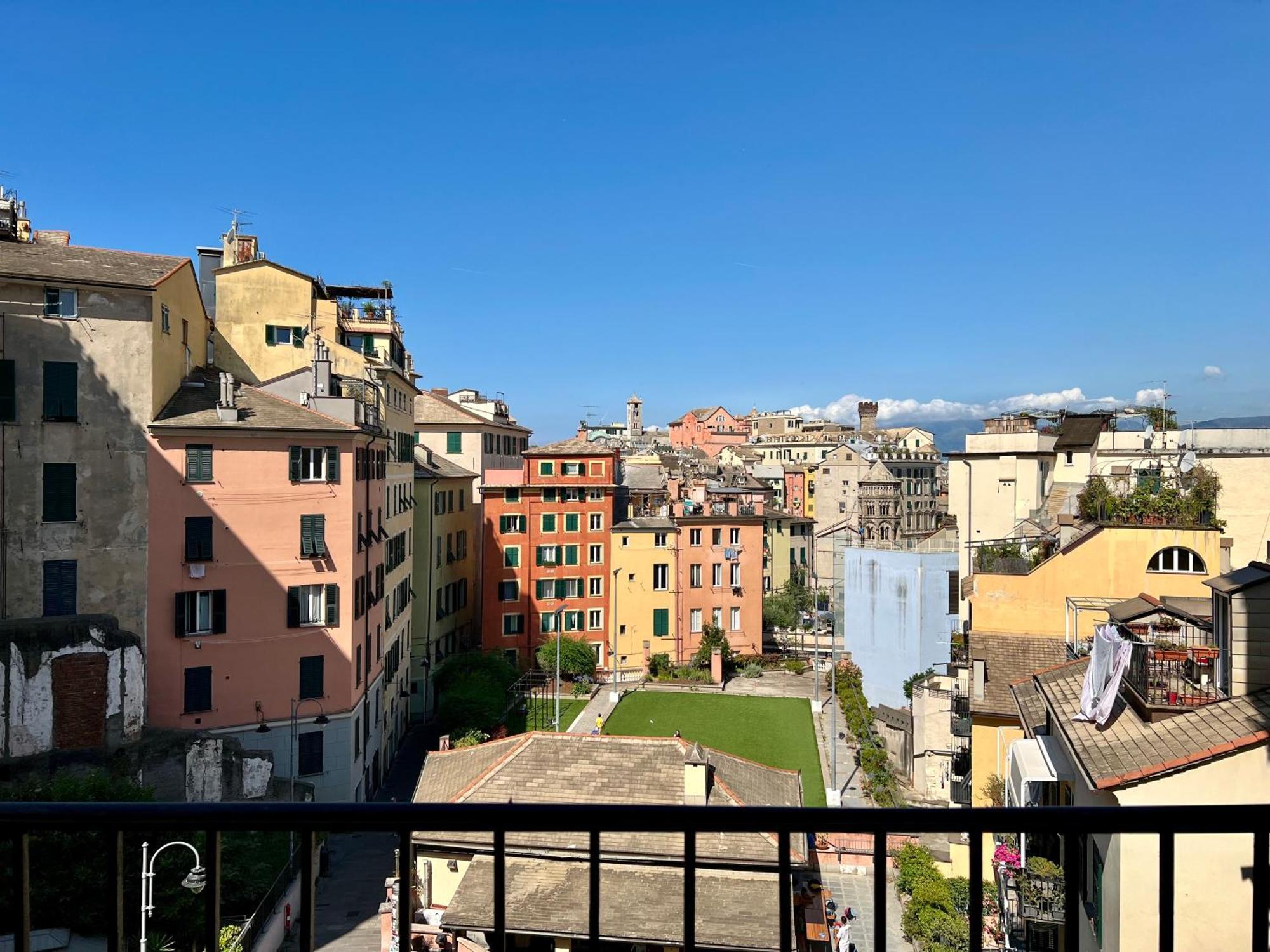 Lovingenoa Prione * Genoa