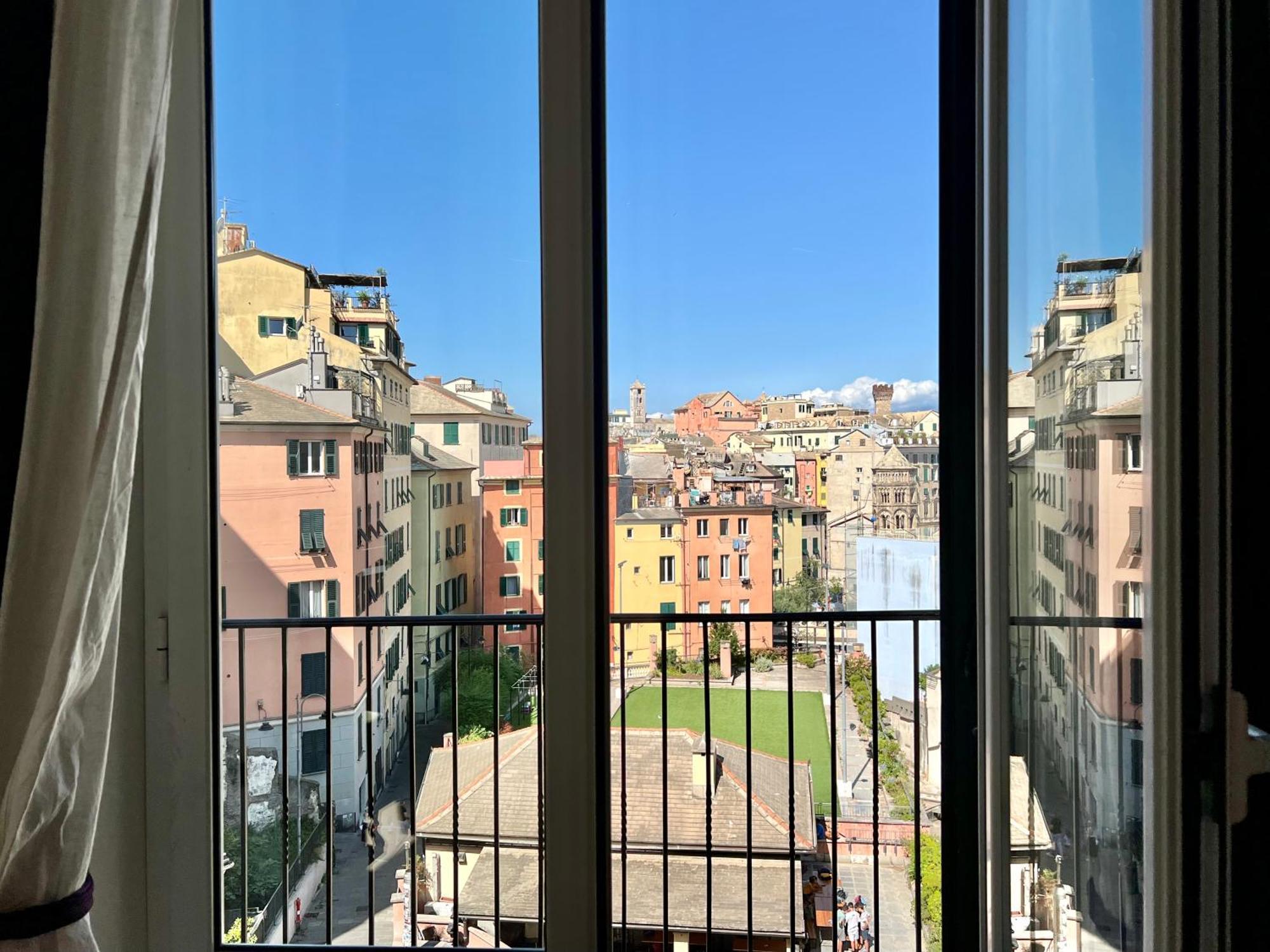 Lovingenoa Prione Apartamento *